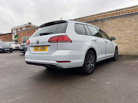 Volkswagen Golf 1.6 Golf SE Nav TDI BlueMotion Technology 5dr 28