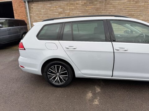 Volkswagen Golf 1.6 Golf SE Nav TDI BlueMotion Technology 5dr 33