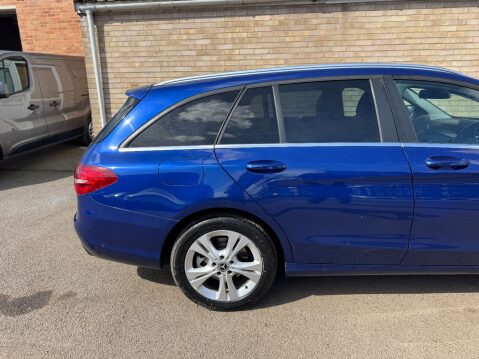 Mercedes-Benz C Class 2.1 C 220 SE Executive Edition D Auto 5dr 33