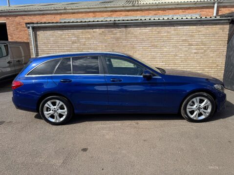 Mercedes-Benz C Class 2.1 C 220 SE Executive Edition D Auto 5dr 29