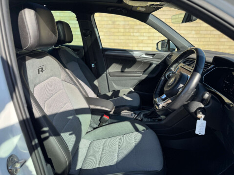 Volkswagen Tiguan 2.0 Tiguan R-Line TDI 4Motion Semi-Auto 4WD 5dr 41