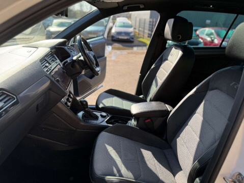 Volkswagen Tiguan 2.0 Tiguan R-Line TDI 4Motion Semi-Auto 4WD 5dr 77