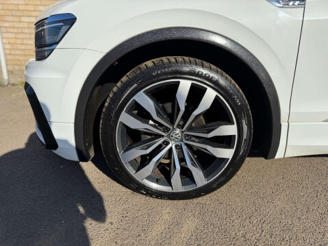 Volkswagen Tiguan 2.0 Tiguan R-Line TDI 4Motion Semi-Auto 4WD 5dr 17