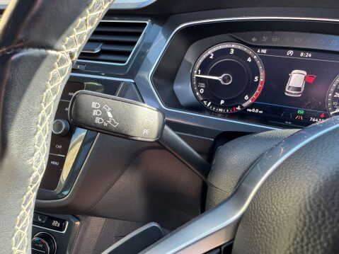 Volkswagen Tiguan 2.0 Tiguan R-Line TDI 4Motion Semi-Auto 4WD 5dr 53