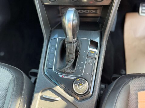 Volkswagen Tiguan 2.0 Tiguan R-Line TDI 4Motion Semi-Auto 4WD 5dr 69