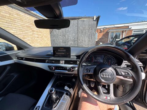 Audi A4 2.0 A4 S Line TDI 5dr 47