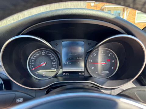 Mercedes-Benz C Class 2.1 C 220 AMG Line D Auto 2dr 51