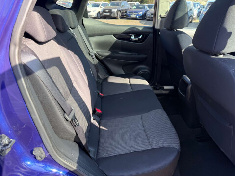 Nissan Qashqai 1.5 Qashqai N-Tec+ dCi 5dr 24