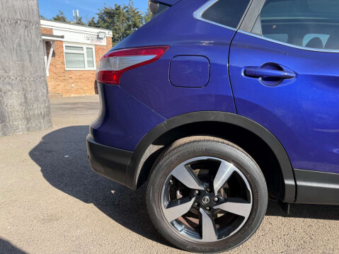 Nissan Qashqai 1.5 Qashqai N-Tec+ dCi 5dr 64
