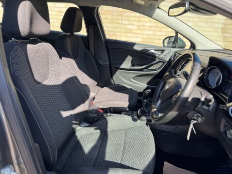Vauxhall Astra 1.6 Astra SRI Nav CDTI S/S 5dr 33