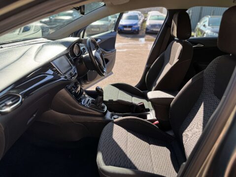 Vauxhall Astra 1.6 Astra SRI Nav CDTI S/S 5dr 61