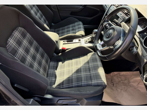 Volkswagen Golf 2.0 Golf GTD Semi-Auto 5dr 10