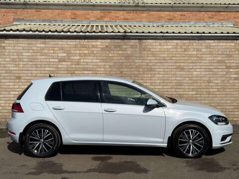 Volkswagen Golf 1.6 Golf SE TDI BlueMotion Technology 5dr 7