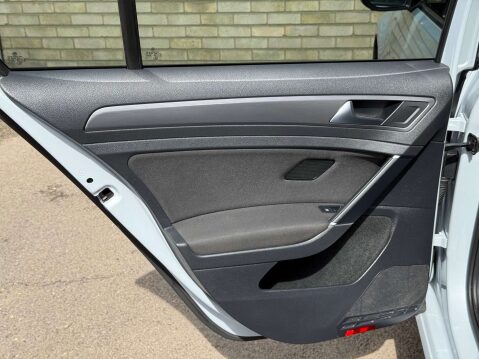 Volkswagen Golf 1.6 Golf SE TDI BlueMotion Technology 5dr 63