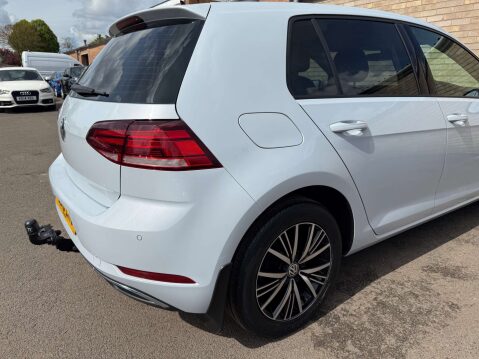 Volkswagen Golf 1.6 Golf SE TDI BlueMotion Technology 5dr 73