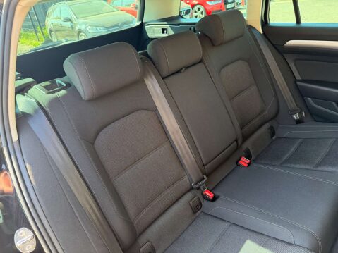 Volkswagen Passat 2.0 Passat SE Business TDI Semi-Auto 5dr 30