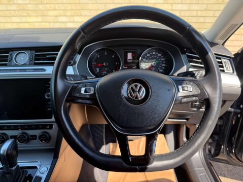 Volkswagen Passat 2.0 Passat SE Business TDI Semi-Auto 5dr 55
