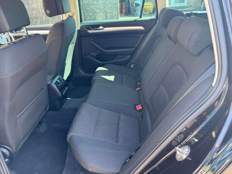 Volkswagen Passat 2.0 Passat SE Business TDI Semi-Auto 5dr 35