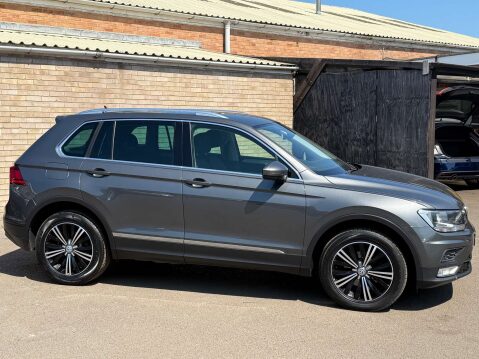 Volkswagen Tiguan 2.0 Tiguan SE Nav TDI BlueMotion Technology 4Motion Semi-Auto 4WD 5dr 28