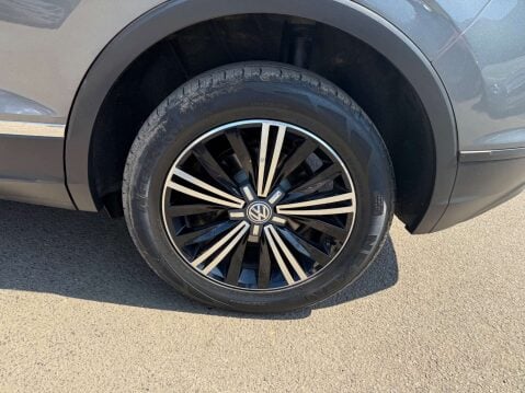 Volkswagen Tiguan 2.0 Tiguan SE Nav TDI BlueMotion Technology 4Motion Semi-Auto 4WD 5dr 84