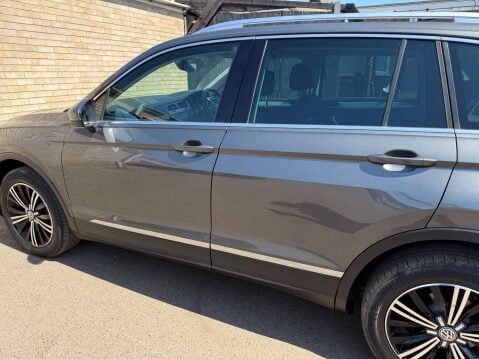 Volkswagen Tiguan 2.0 Tiguan SE Nav TDI BlueMotion Technology 4Motion Semi-Auto 4WD 5dr 85