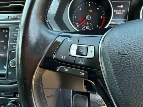 Volkswagen Tiguan 2.0 Tiguan SE Nav TDI BlueMotion Technology 4Motion Semi-Auto 4WD 5dr 54