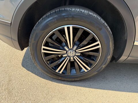 Volkswagen Tiguan 2.0 Tiguan SE Nav TDI BlueMotion Technology 4Motion Semi-Auto 4WD 5dr 79