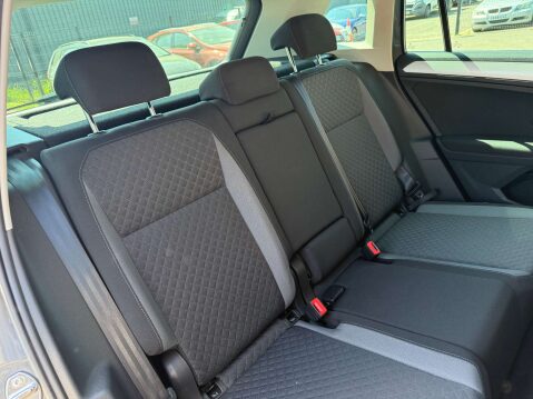 Volkswagen Tiguan 2.0 Tiguan SE Nav TDI BlueMotion Technology 4Motion Semi-Auto 4WD 5dr 41