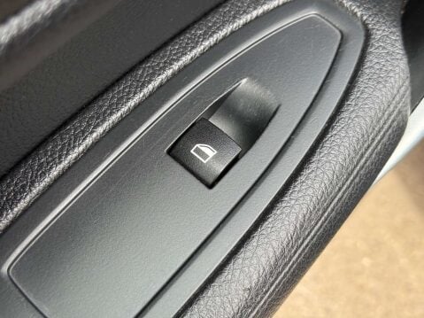 BMW 1 Series 2.0 120D SE Auto 5dr 67