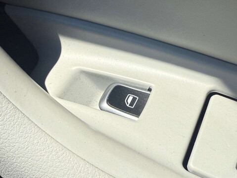 Audi A6 2.0 A6 Black Edition TDI Ultra 5dr 71