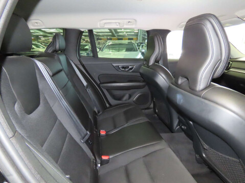 Volvo V60 2.0 V60 Momentum D4 Auto 5dr 11