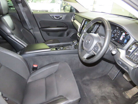 Volvo V60 2.0 V60 Momentum D4 Auto 5dr 15