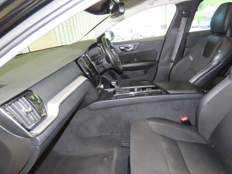 Volvo V60 2.0 V60 Momentum D4 Auto 5dr 16