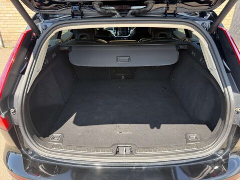 Volvo V60 2.0 V60 Momentum D4 Auto 5dr 43