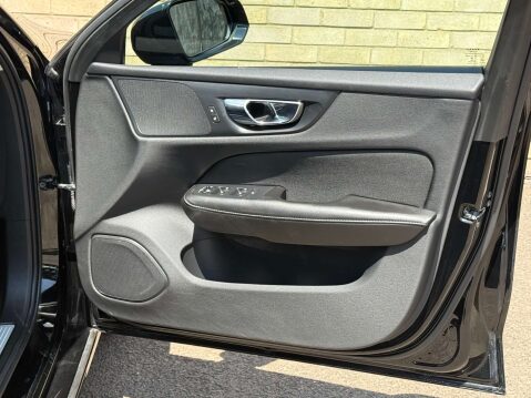Volvo V60 2.0 V60 Momentum D4 Auto 5dr 44