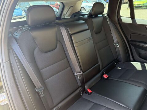 Volvo V60 2.0 V60 Momentum D4 Auto 5dr 31