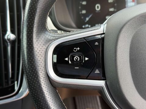 Volvo S90 2.0 S90 R-Design D4 Auto 4dr 44