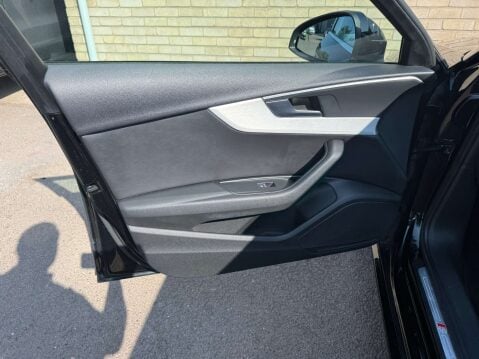 Audi A4 2.0 A4 S Line TDI 4dr 70