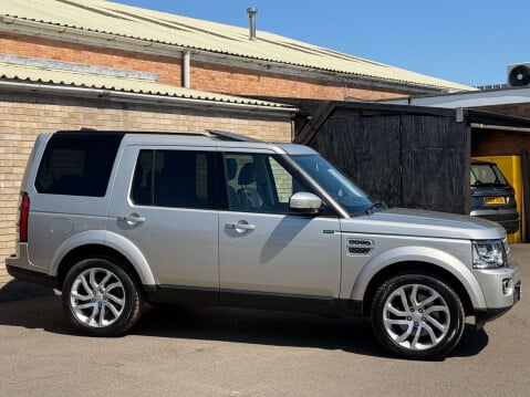 Land Rover Discovery 3.0 Discovery HSE SDV6 Auto 4WD 5dr 29