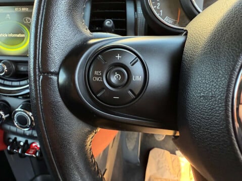 Mini Hatch 1.5 Cooper D 5dr 50