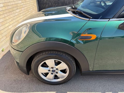 Mini Hatch 1.5 Cooper D 5dr 86