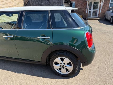 Mini Hatch 1.5 Cooper D 5dr 87