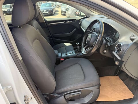 Audi A3 1.6 A3 Sportback SE Technik TDI 5dr 9