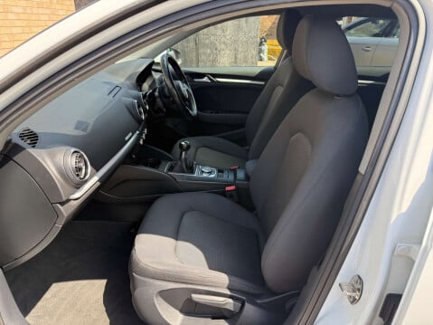 Audi A3 1.6 A3 Sportback SE Technik TDI 5dr 21