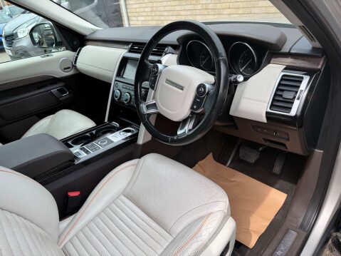 Land Rover Discovery 3.0 Discovery HSE TD6 Auto 4WD 5dr 6