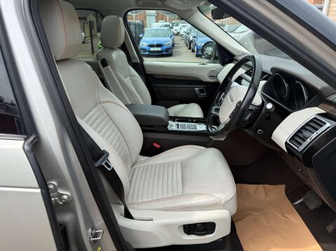 Land Rover Discovery 3.0 Discovery HSE TD6 Auto 4WD 5dr 10
