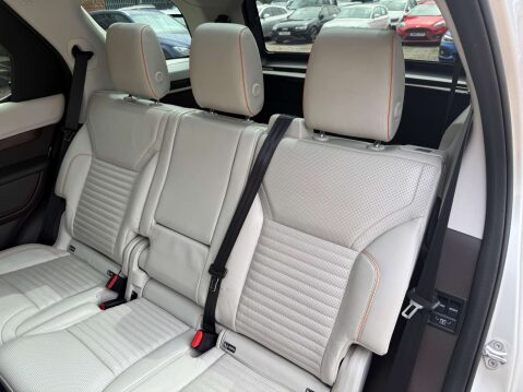 Land Rover Discovery 3.0 Discovery HSE TD6 Auto 4WD 5dr 44