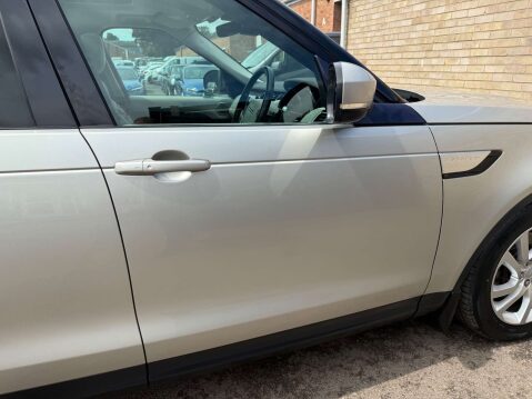 Land Rover Discovery 3.0 Discovery HSE TD6 Auto 4WD 5dr 79