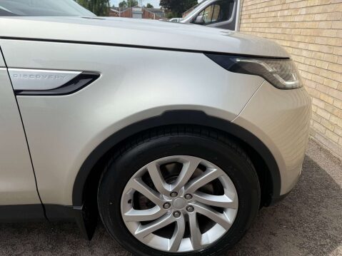 Land Rover Discovery 3.0 Discovery HSE TD6 Auto 4WD 5dr 76