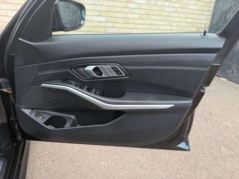 BMW 3 Series 2.0 320d M Sport Auto 5dr 43